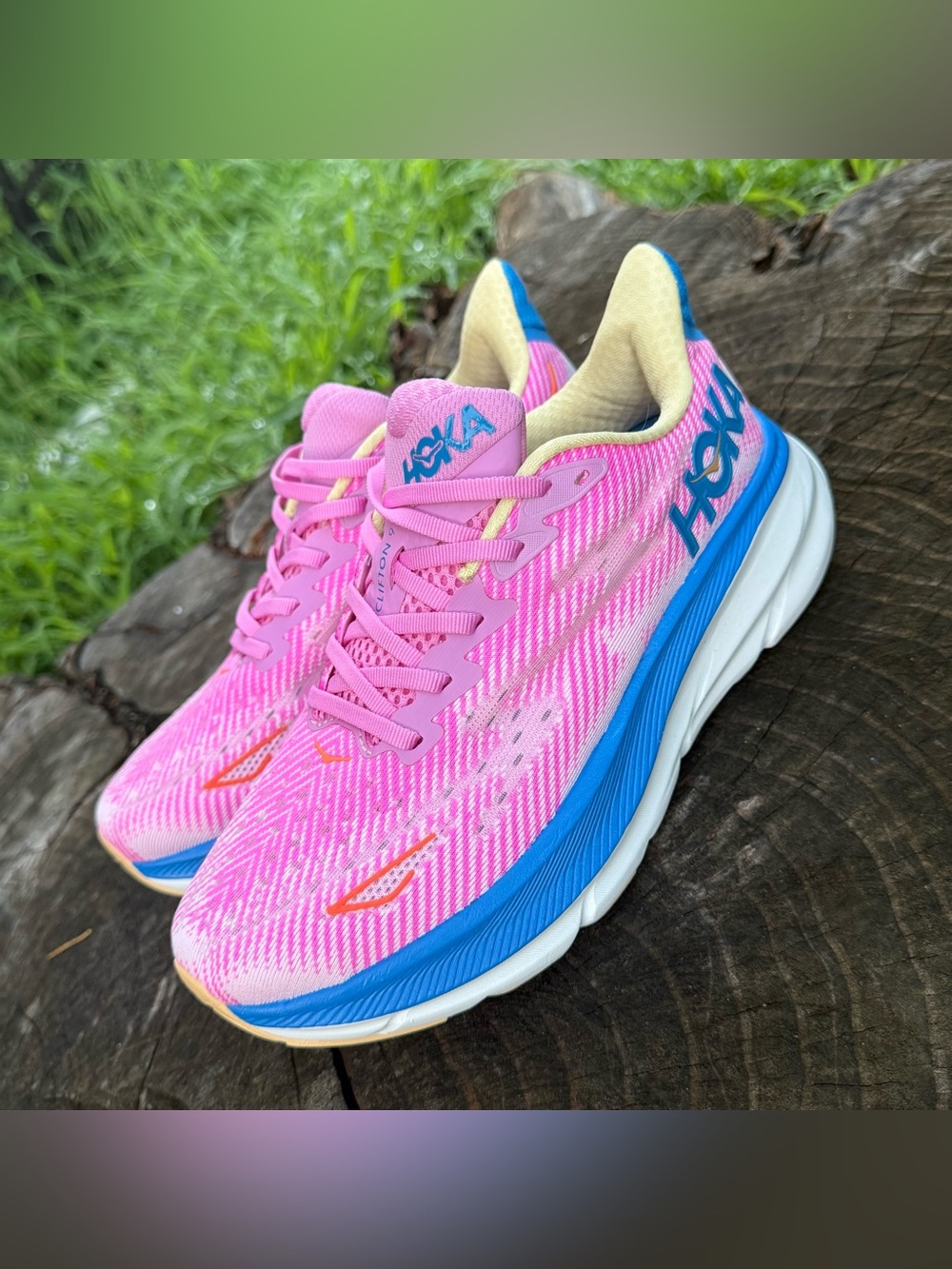Hoka One Oh ne Clifton 9 Running women’s shoes size 7.5 Brand New New (no box)